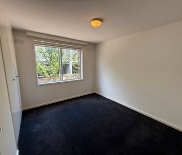 North Facing Apartment With Great Views. - Photo 2