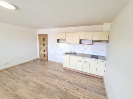 Hezký byt 1+kk Zlín - Malenovice, nevybavený - Fotografie 5