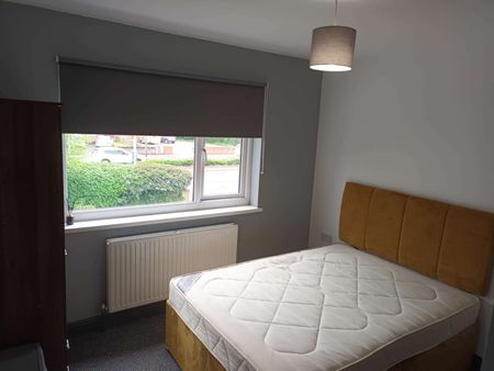 Lovely Brand New Ensuite Room - No deposit All Bills Included! - Photo 4