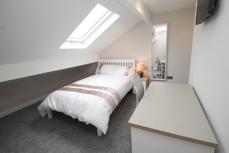 4 bedroom terraced house to rent - Photo 4