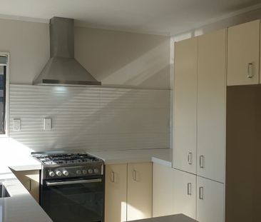 Private & Peaceful - Small dog negotiable - Photo 2