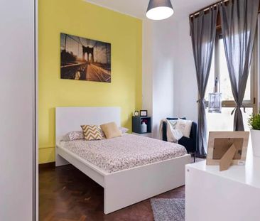 Viale Giovanni Vicini, Bologna, Emilia-Romagna 40122 - Photo 2