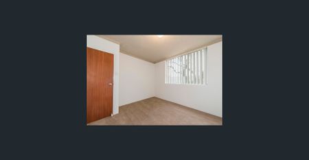 Central Penrith Apartment – Walk to Shops and Transport - Photo 3