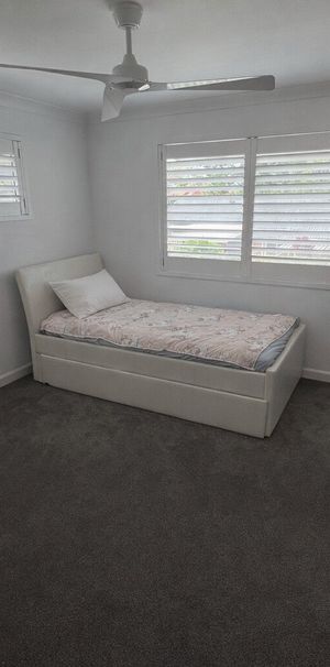 Runaway Bay - Photo 1