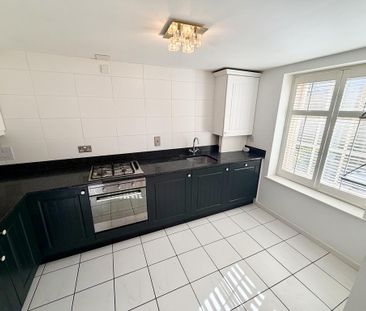 2 bedroom flat to rent - Photo 3