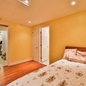 Beautiful 2 bedroom basement apartment for rent - Photo 2