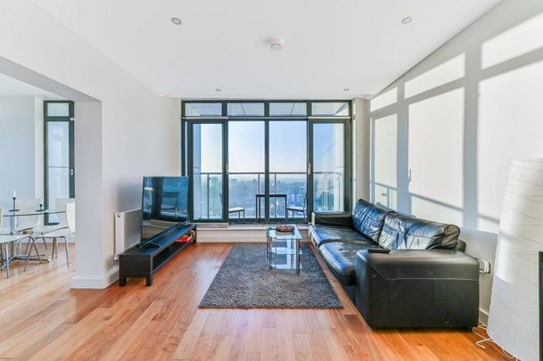 3 bedroom flat to rent - Photo 1