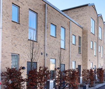 Skøn 2-værelses lejlighed med altan og stort soveværelse - Photo 4