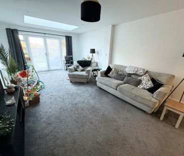 2 bedroom semi-detached house to rent - Photo 1