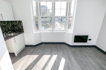 House share to rent - Photo 3