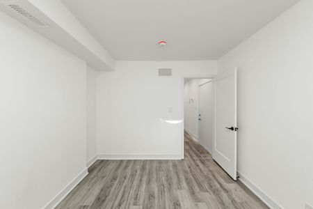 For Lease - 1305 St Clair Avenue Unit# 1, Toronto, Ontario - Photo 3