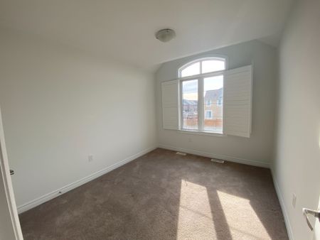 For Lease - 2124 Dale Road, Innisfil, Ontario - Photo 3