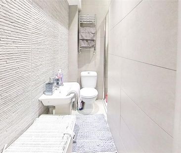 6 bedroom house to rent - Photo 2