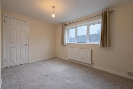3 bedroom detached house to rent - Photo 3