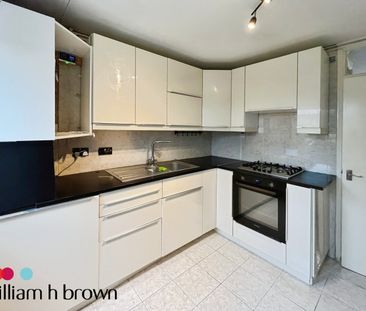 Kingston Hill Avenue, Romford - Photo 6