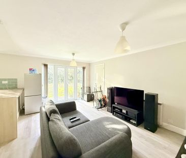 2 bedroom ground floor maisonette to rent - Photo 3