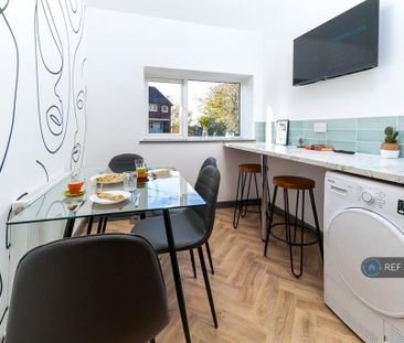 1 bedroom in a house share to rent - Photo 4