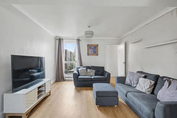 Curzon Road, Chatham - Photo 1