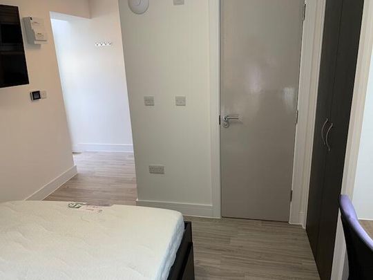 Studio to rent - Photo 1