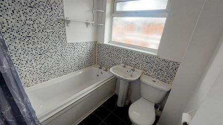 1 Bedroom Maisonette to Rent in Avondale Mews, Kettering, NN16 - Photo 3