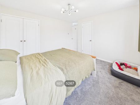4 bedroom detached house to rent - Photo 4