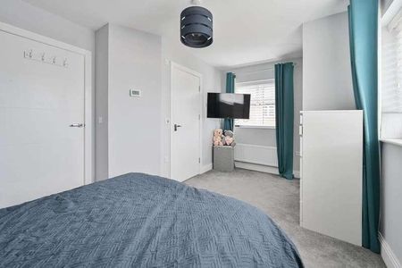 Fullers Avenue, Wd, Watford, WD25 - Photo 3