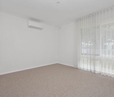 94 Mundy Street, Kennington VIC 3550 - House For Rent | Domain - Photo 2
