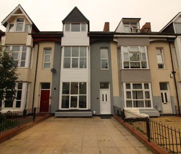 1 bedroom in a house share to rent - Photo 2