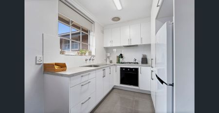 Bright & Spacious 1 bedroom! - Photo 4