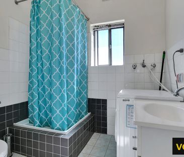 Little Home In Prime Location! - Photo 5