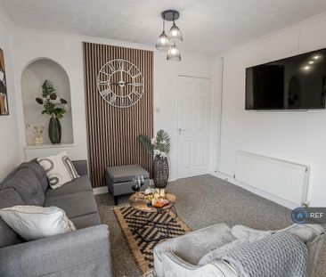 2 bedroom semi-detached house to rent - Photo 4