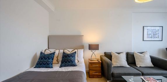 MAYFAIR, W1J, London - Photo 2