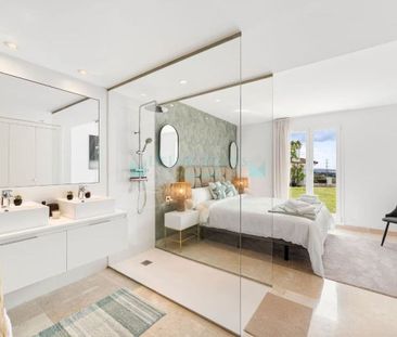 Ground Floor Apartment for rent in Benahavis - Photo 2