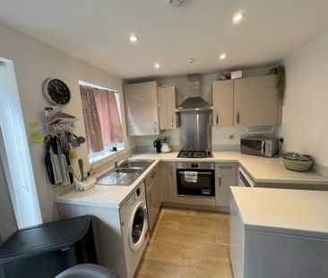 2 bedroom semi-detached house to rent - Photo 4