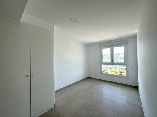3 room luxury Flat for rent in Valencia - Photo 1