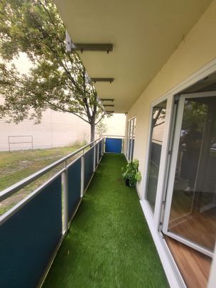 FREE ROOM with Balcony Alexanderplatz ! Freies Zimmer - Photo 1