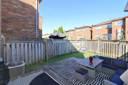 For Lease - 1747 Cobra Crescent, Burlington, Ontario - Photo 4