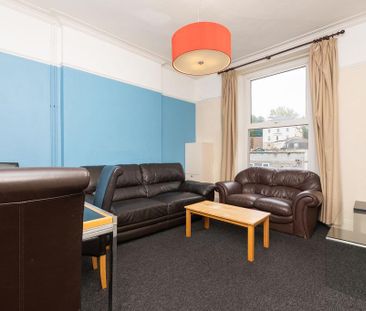 5 bedroom flat to rent - Photo 1