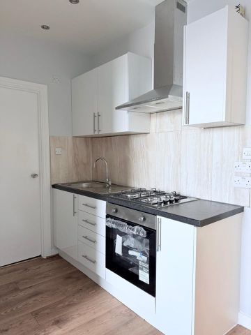 1 Bed Flat, High St, NW10 - Photo 4