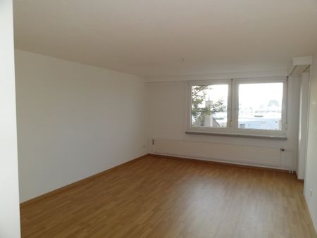 Schöne 3.5-Zimmerwohnung mit praktischem Grundriss - Photo 3