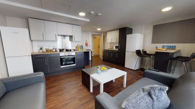 Silver En Suite - Photo 1