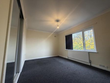 4 bedroom detached house to rent - Photo 4