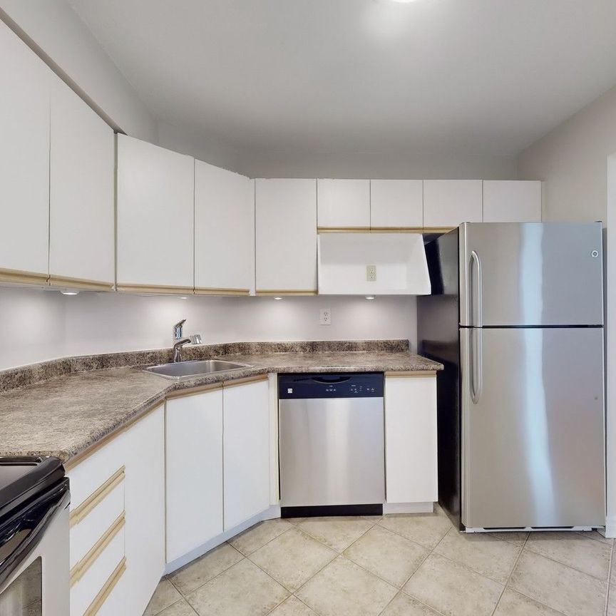 For Lease - 41 Markbrook Lane Unit# 906, Toronto, Ontario - Photo 1