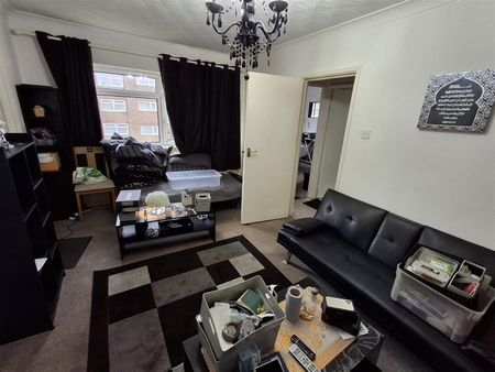 2 Bed Flat To Let On Pembroke Court, Curlew Close, Whitchurch, Cardiff - Photo 5