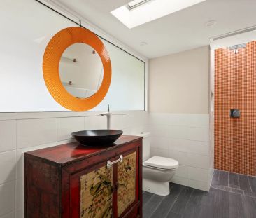 Walk-Everywhere Lifestyle | Renovated Two-Bedroom Terrace - Photo 4