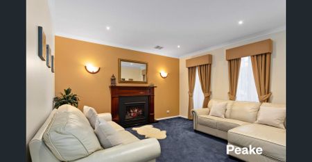 Grand Family Home - Photo 2