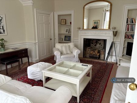 4 bedroom detached house to rent - Photo 4