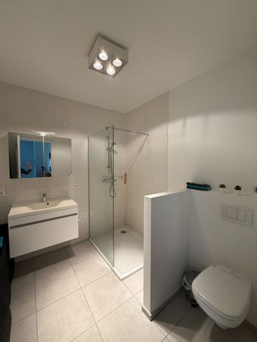 Instapklaar appartement met ruim terras vlakbij het centrum van Diepenbeek. - Photo 5