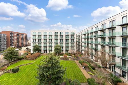 Royal Crest Avenue, London, E16 flat to rent - Photo 5