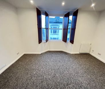 2 Bed Terraced House, St. Georges Road, BN2 - Photo 2